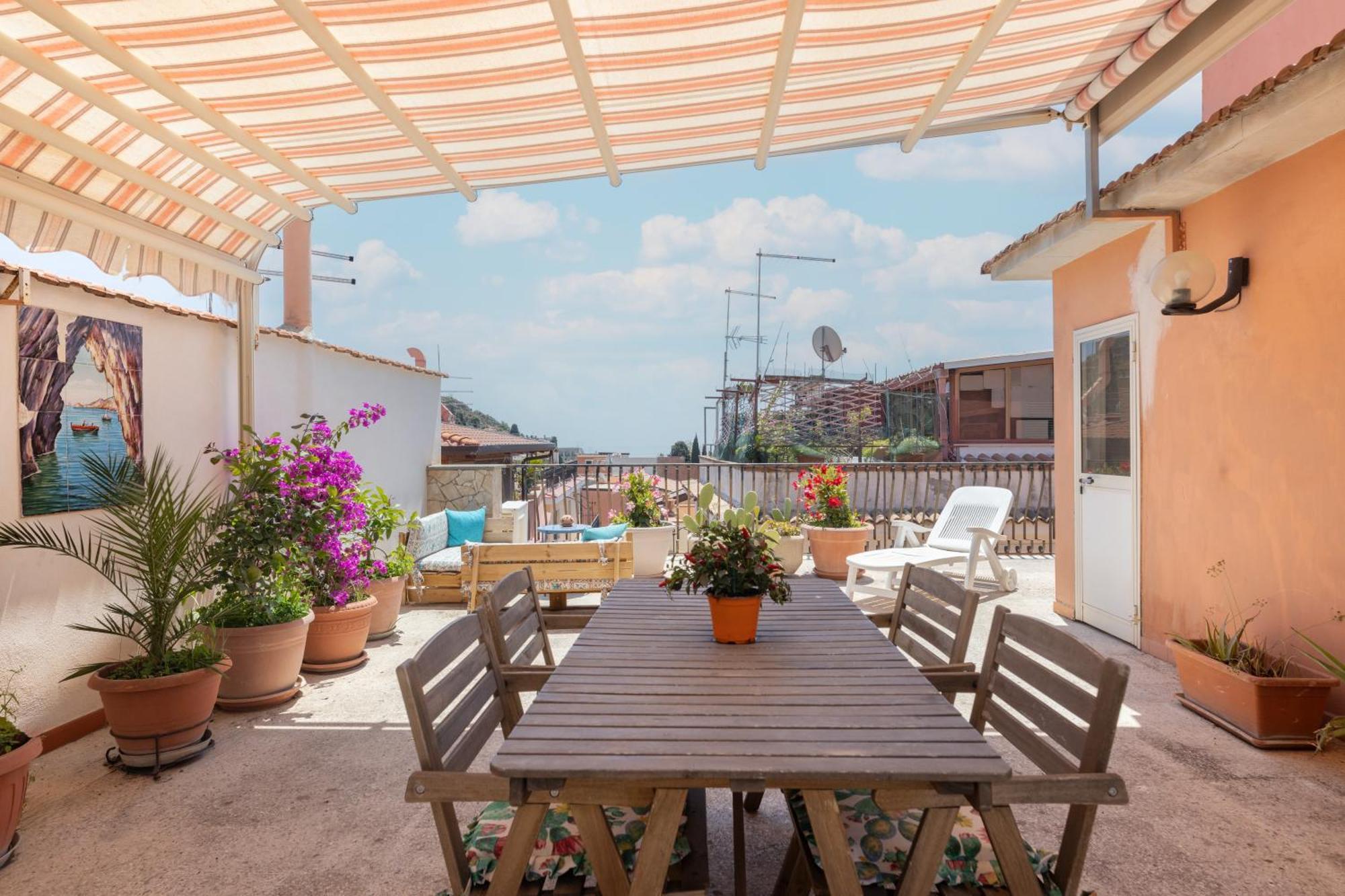 Апартаменты Medusa Exclusive Rooftop Таормина Экстерьер фото